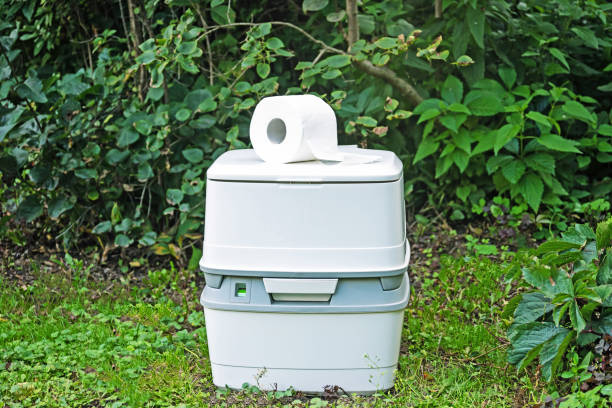 Portable bathroom rental in Clinton, IL